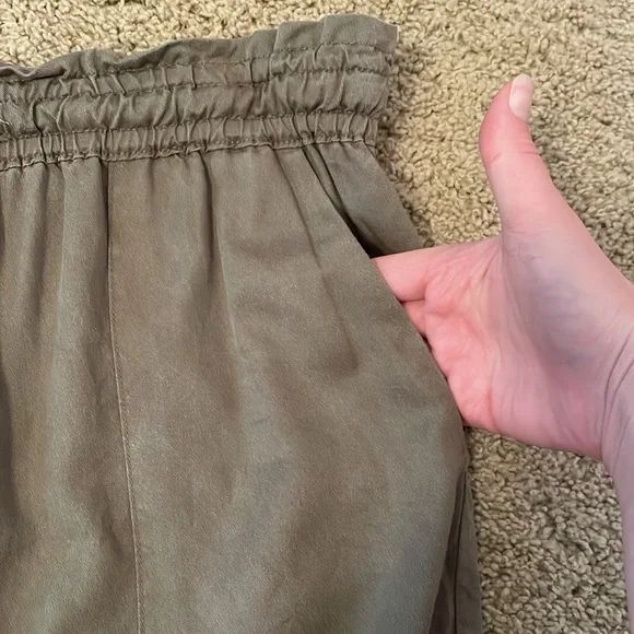 Japna Green Shorts - Picture 5 of 5